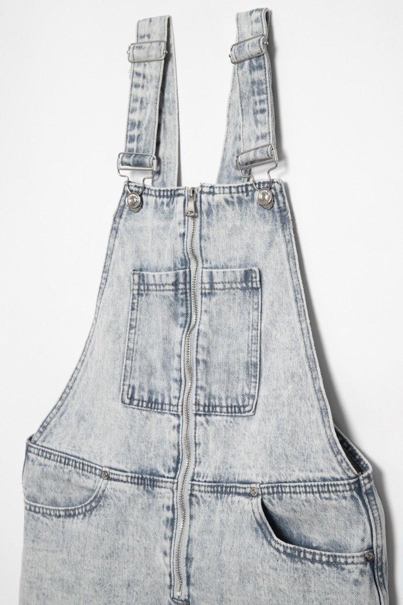 Jeansowa sukienka typu ogrodniczka