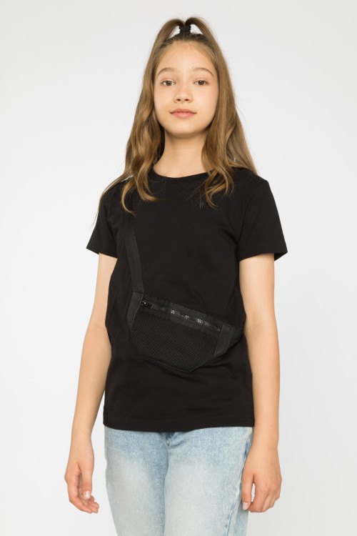 Czarny t-shirt dla dziewczyny z  naszytą kieszonką