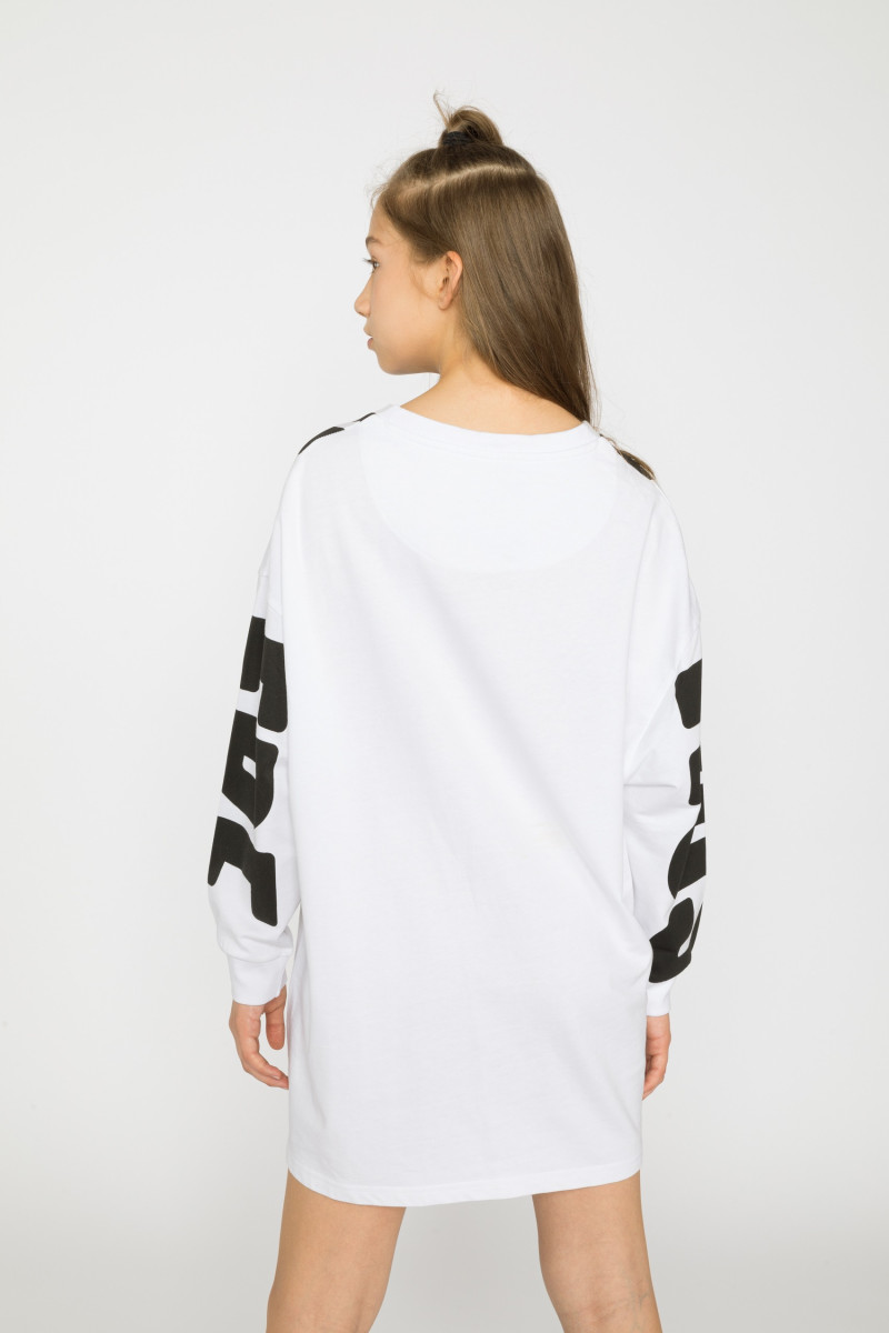 Biała t-shirtowa sukienka z napisami dla dziewczyny FOOD