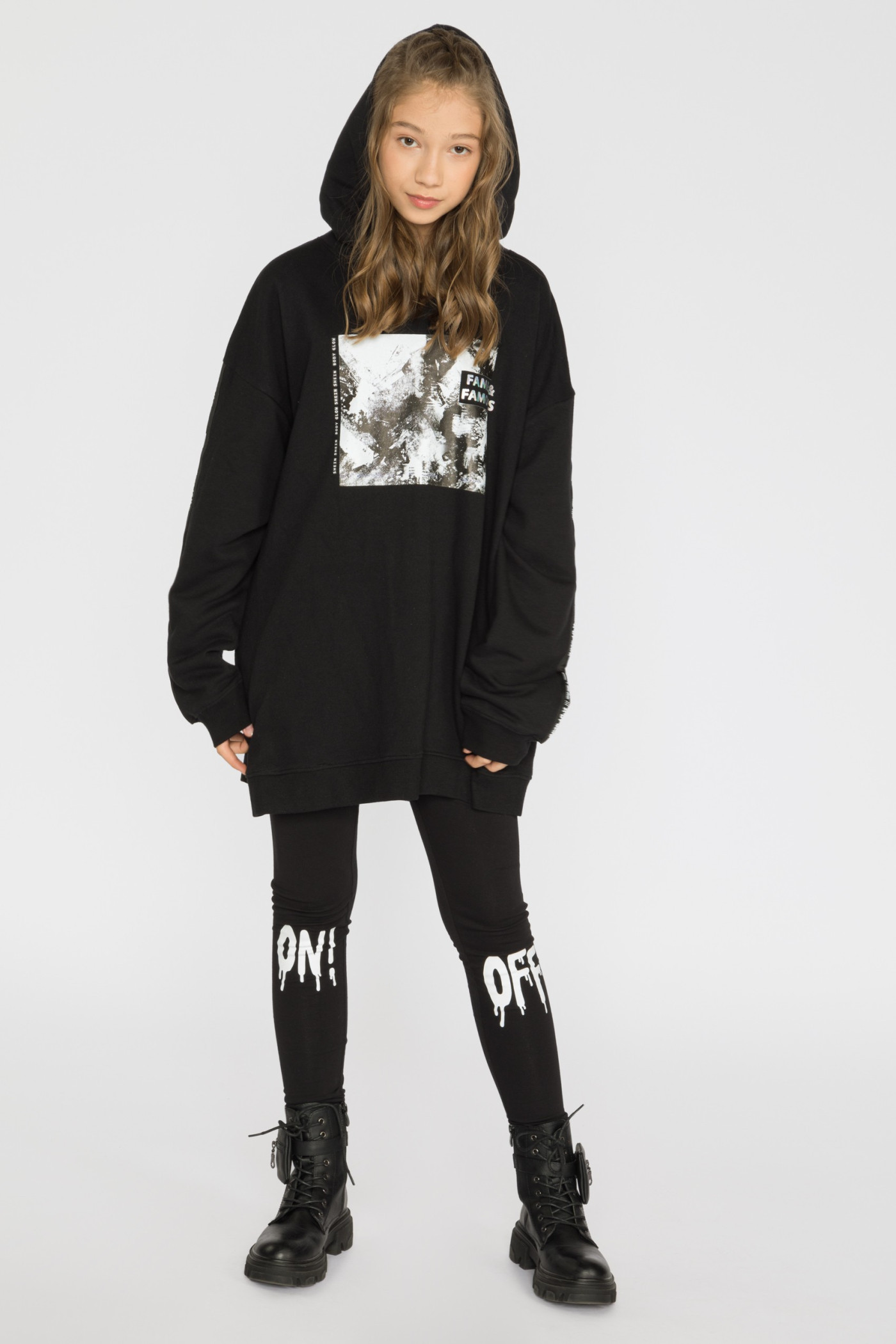Czarna oversize'owa bluza dla dziewczyny