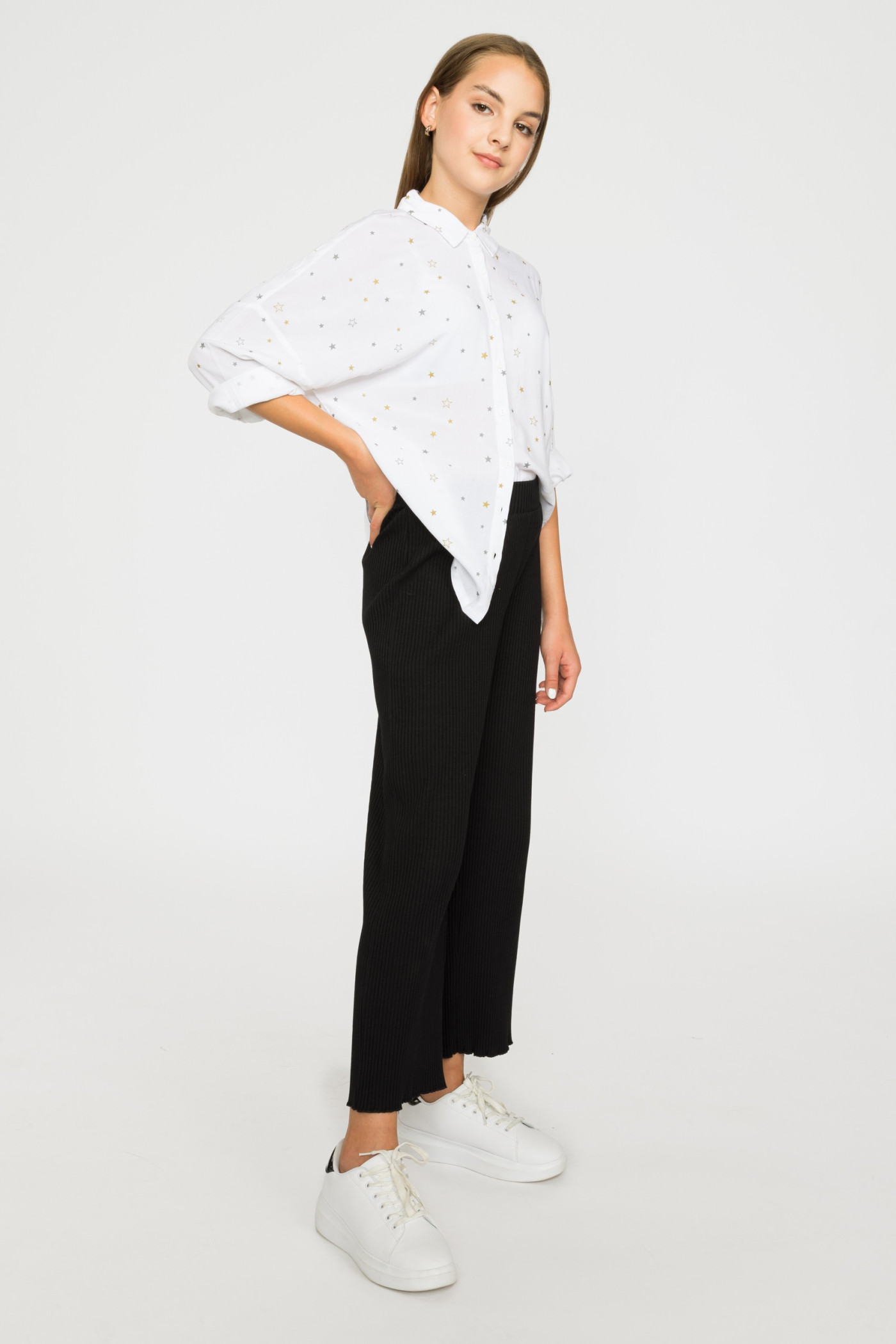 Biała koszula w gwiazdki dla dziewczyny