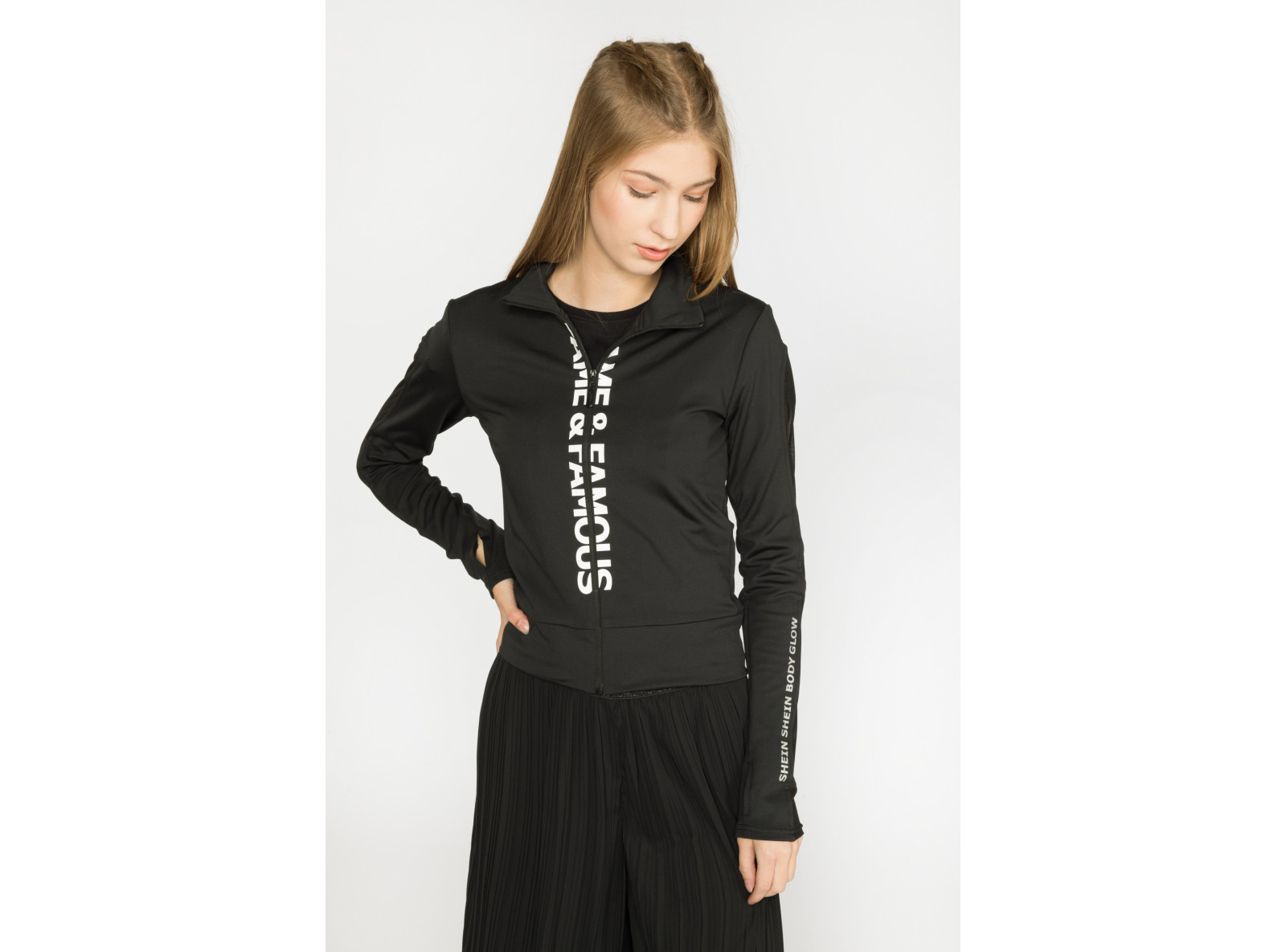 Czarna sportowa bluza z przezroczystym rękawem dla dziewczyny