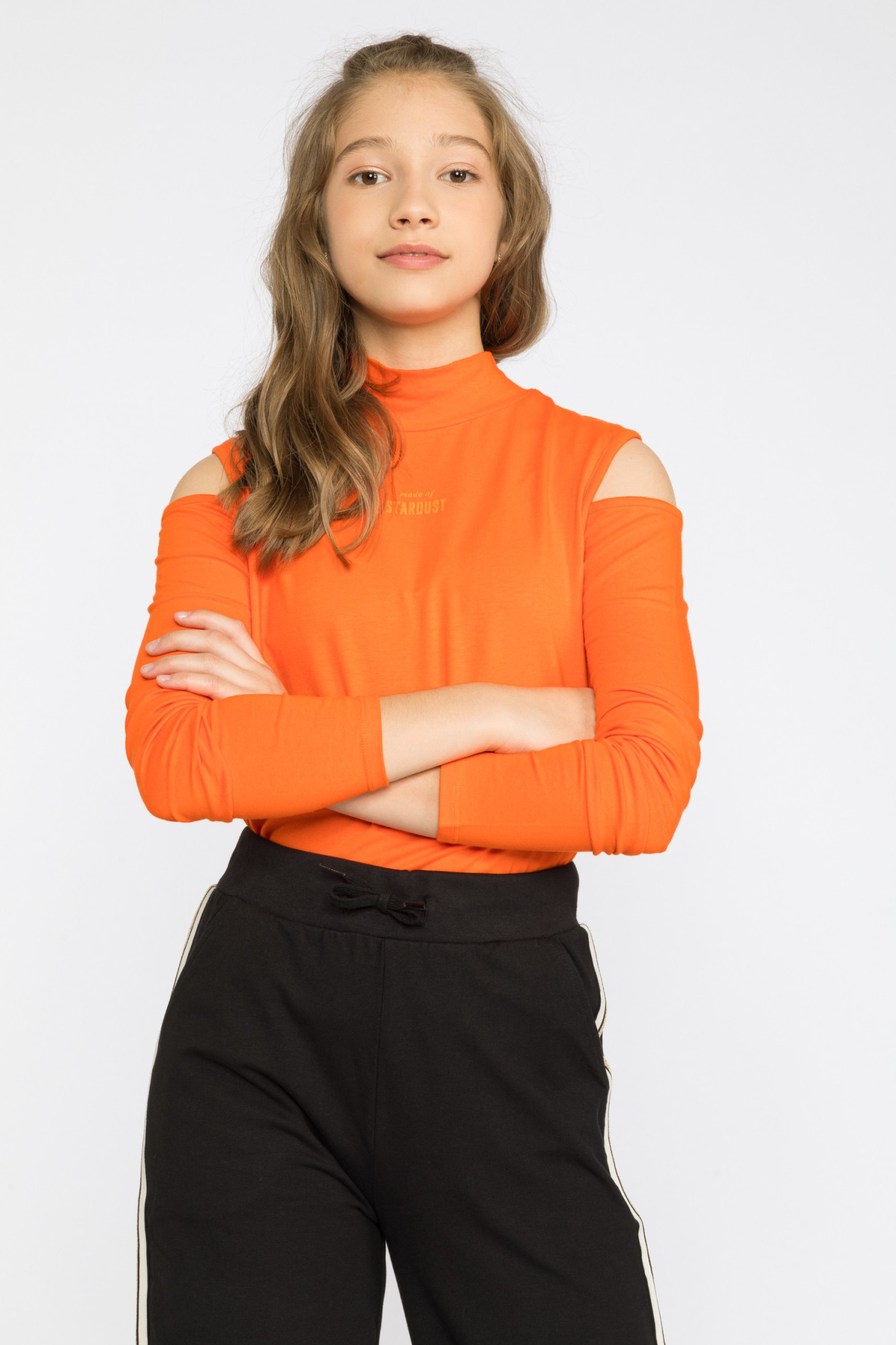 Pomarańczowy t-shirt dla dziewczyny z odkrytymi ramionami | Reporter