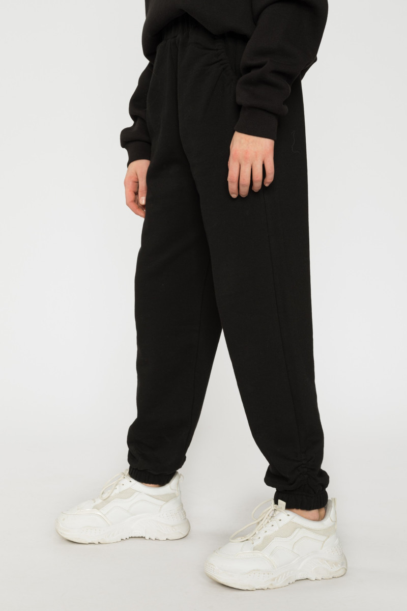 Czarne spodnie dresowe dla dziewczyny ze ściągaczem ANTISOCIAL BUTTERFLY