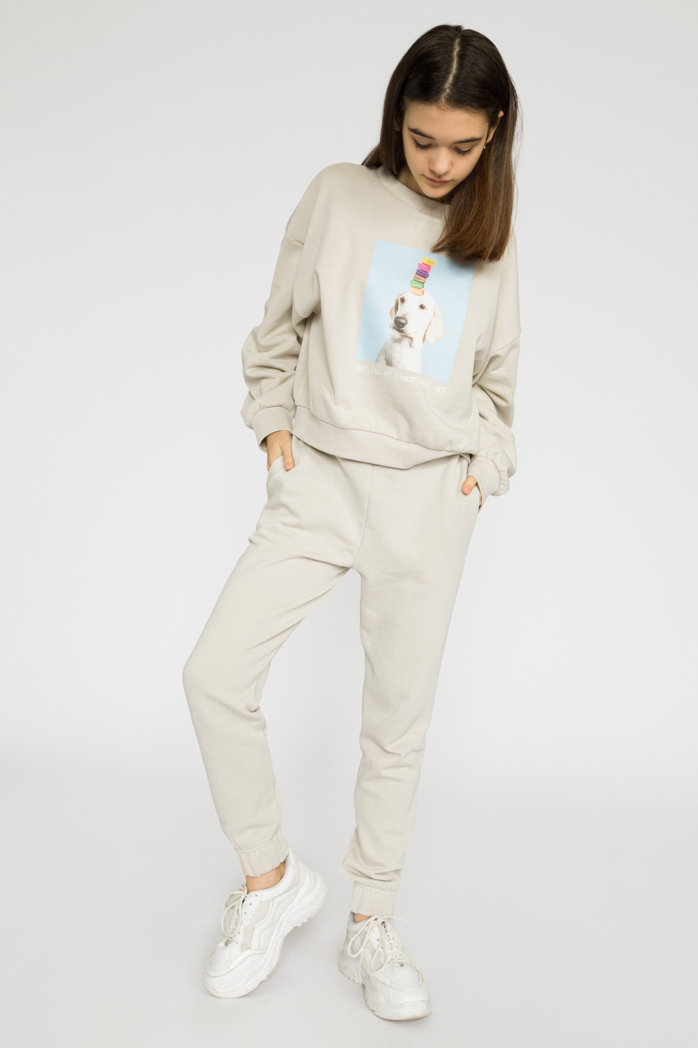 Kremowe spodnie dresowe dla dziewczyny