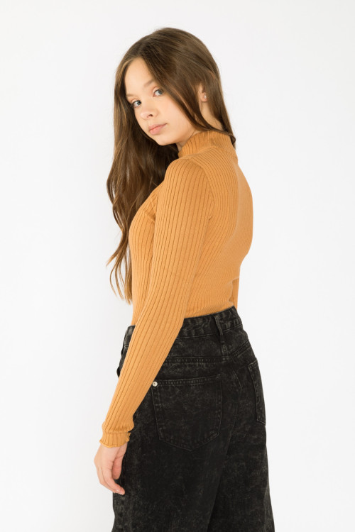 Musztardowy golf  w prążki dla dziewczyny