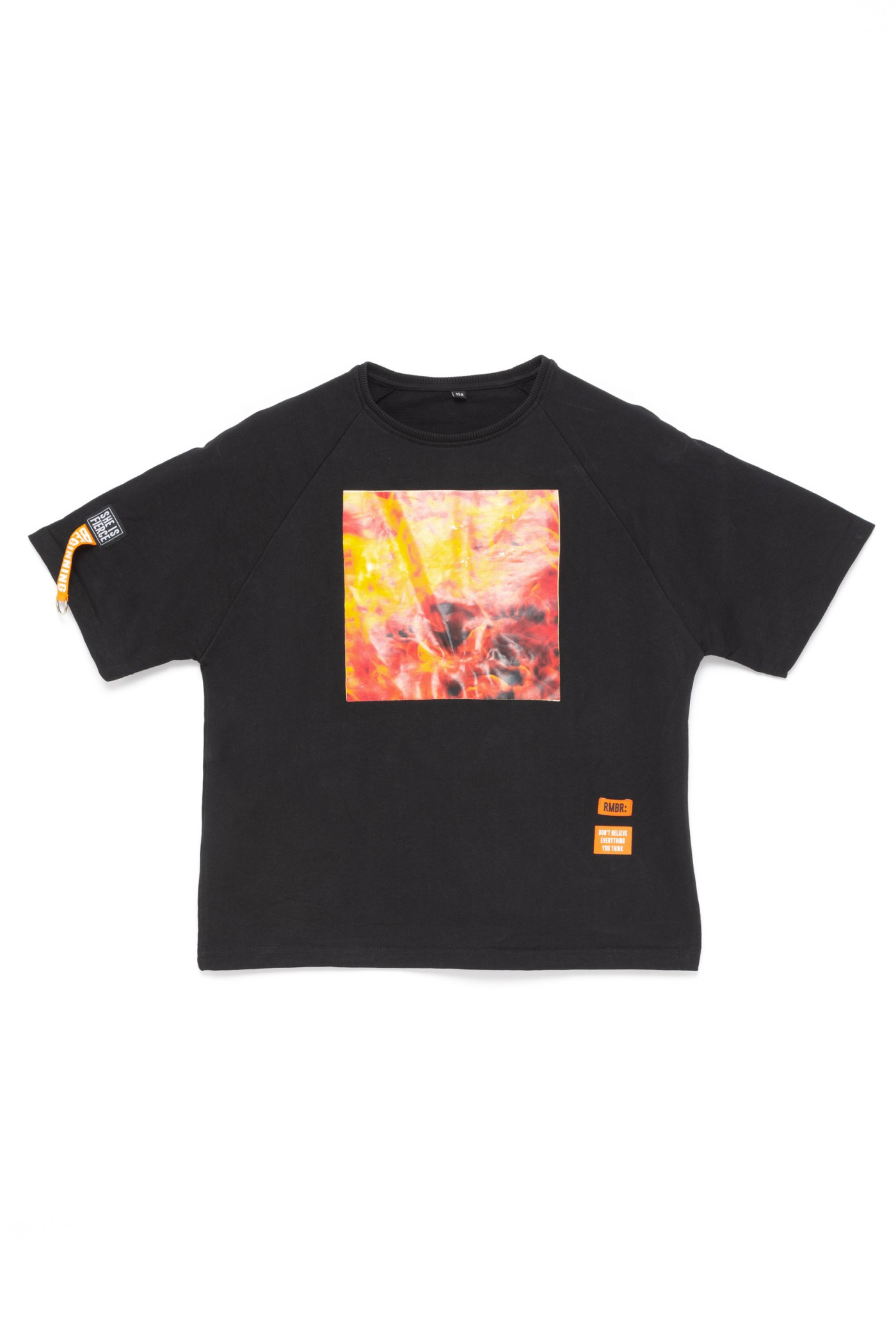 Czarny T-shirt dla dziewczyny z nadrukiem i aplikacją na rękawie FIRE