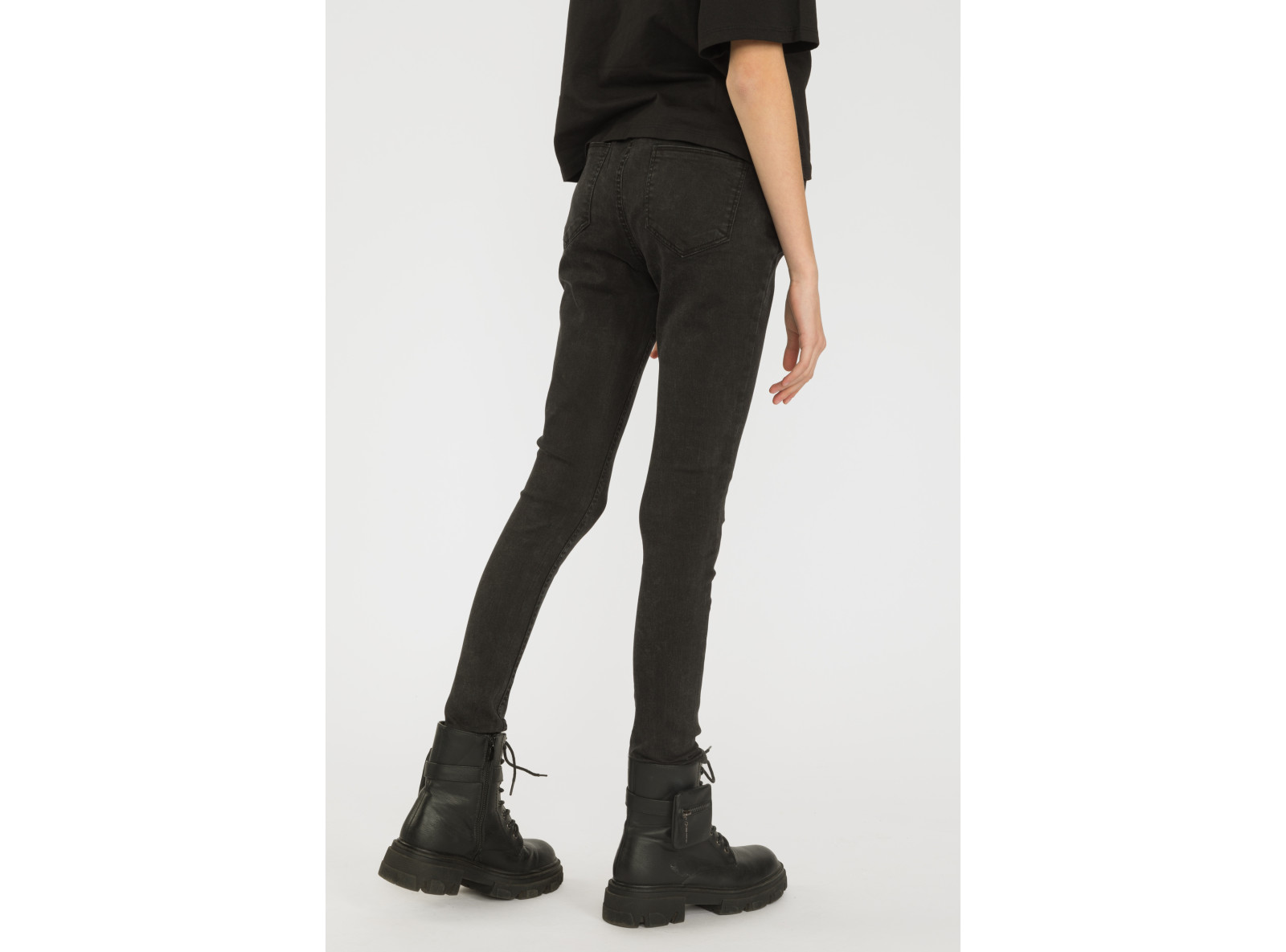 Czarne spodnie jegginsy dla dziewczyny