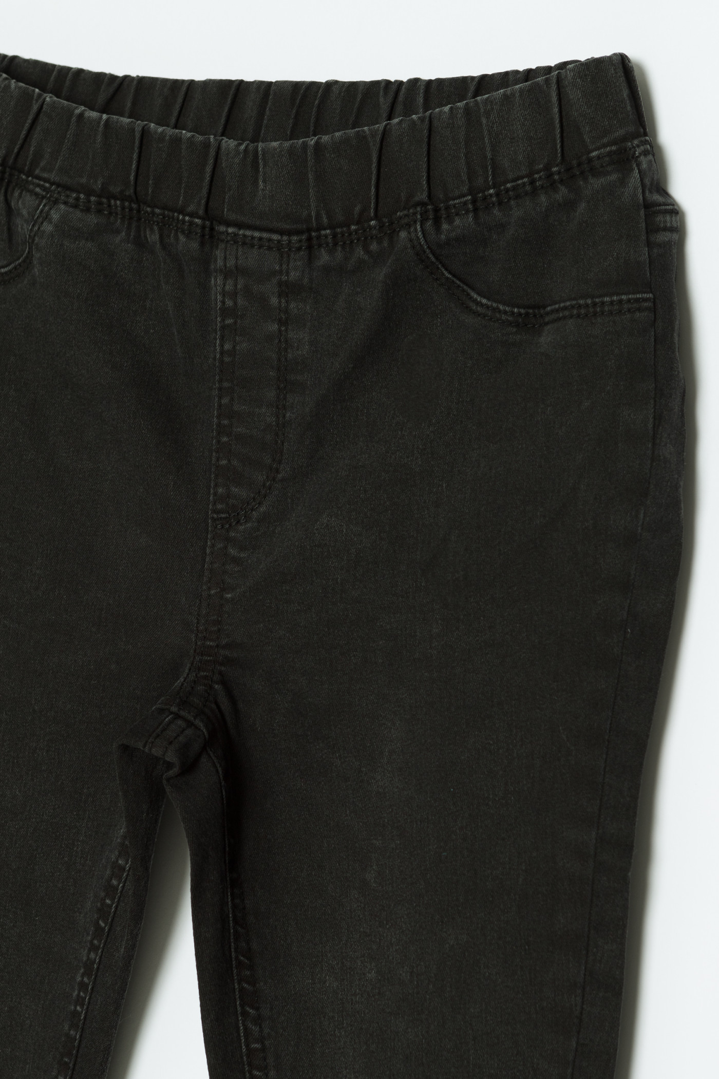 Czarne spodnie jegginsy dla dziewczyny