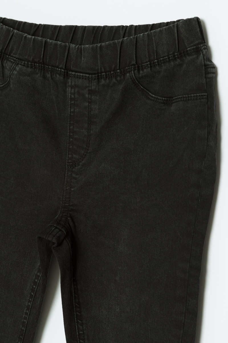 Czarne spodnie jegginsy dla dziewczyny