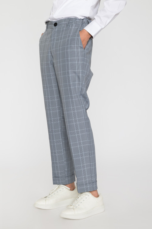 Eleganckie spodnie garniturowe w kratę dla chłopaka