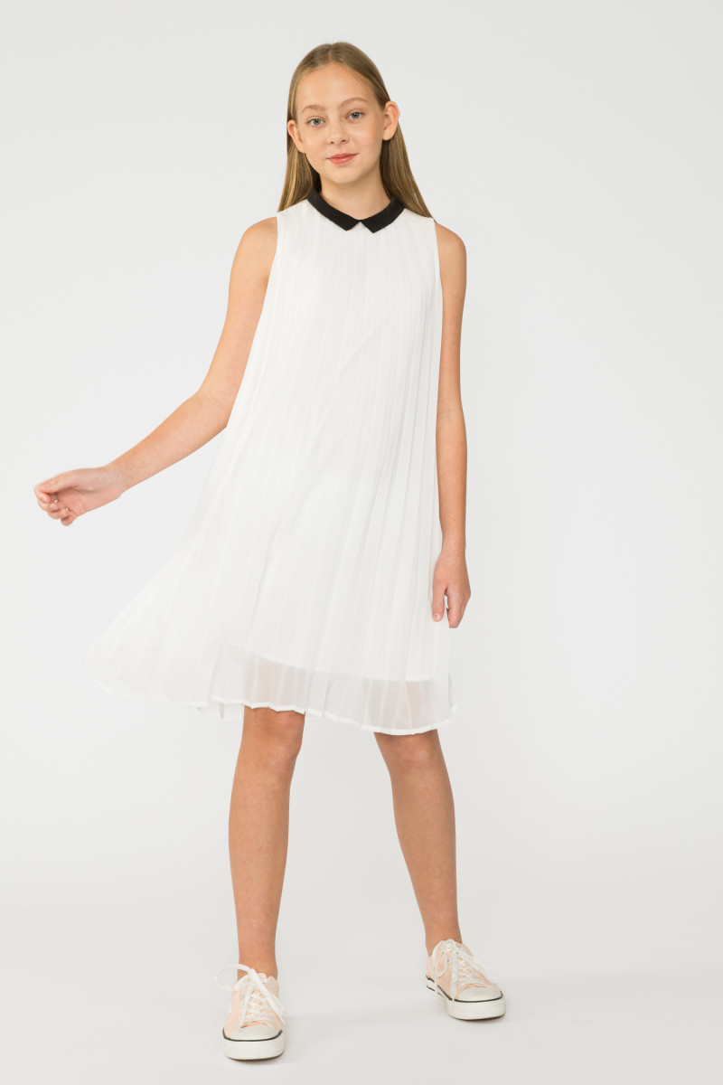 Biała plisowana sukienka z kołnierzykiem dla dziewczyny
