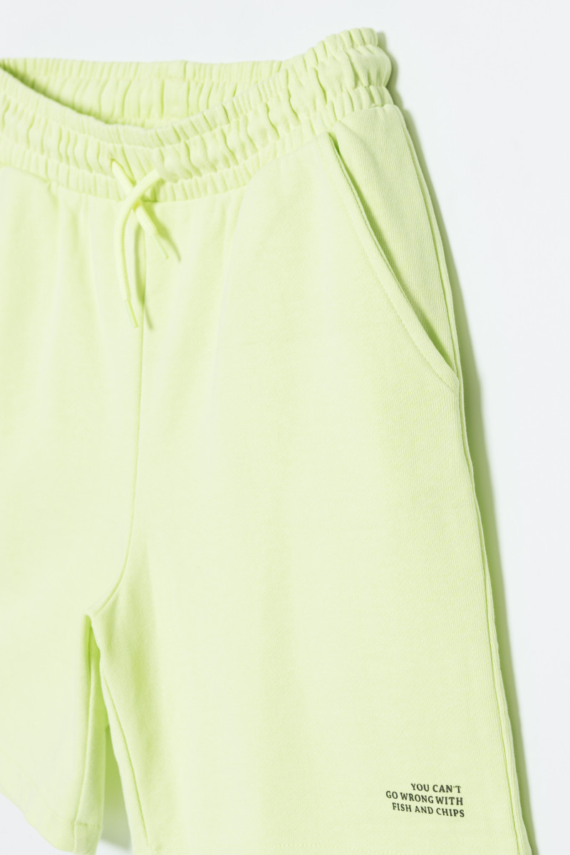 Krótkie limonkowe dresowe spodenki dla dziewczyny