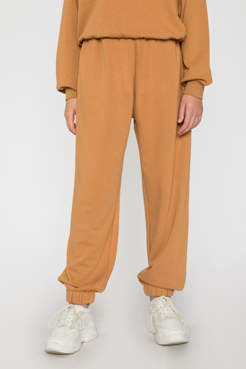 Brązowe spodnie dresowe ze ściągaczami