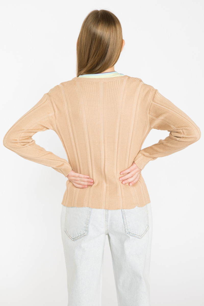 Prążkowany beżowy sweterek na guziki, beżowy