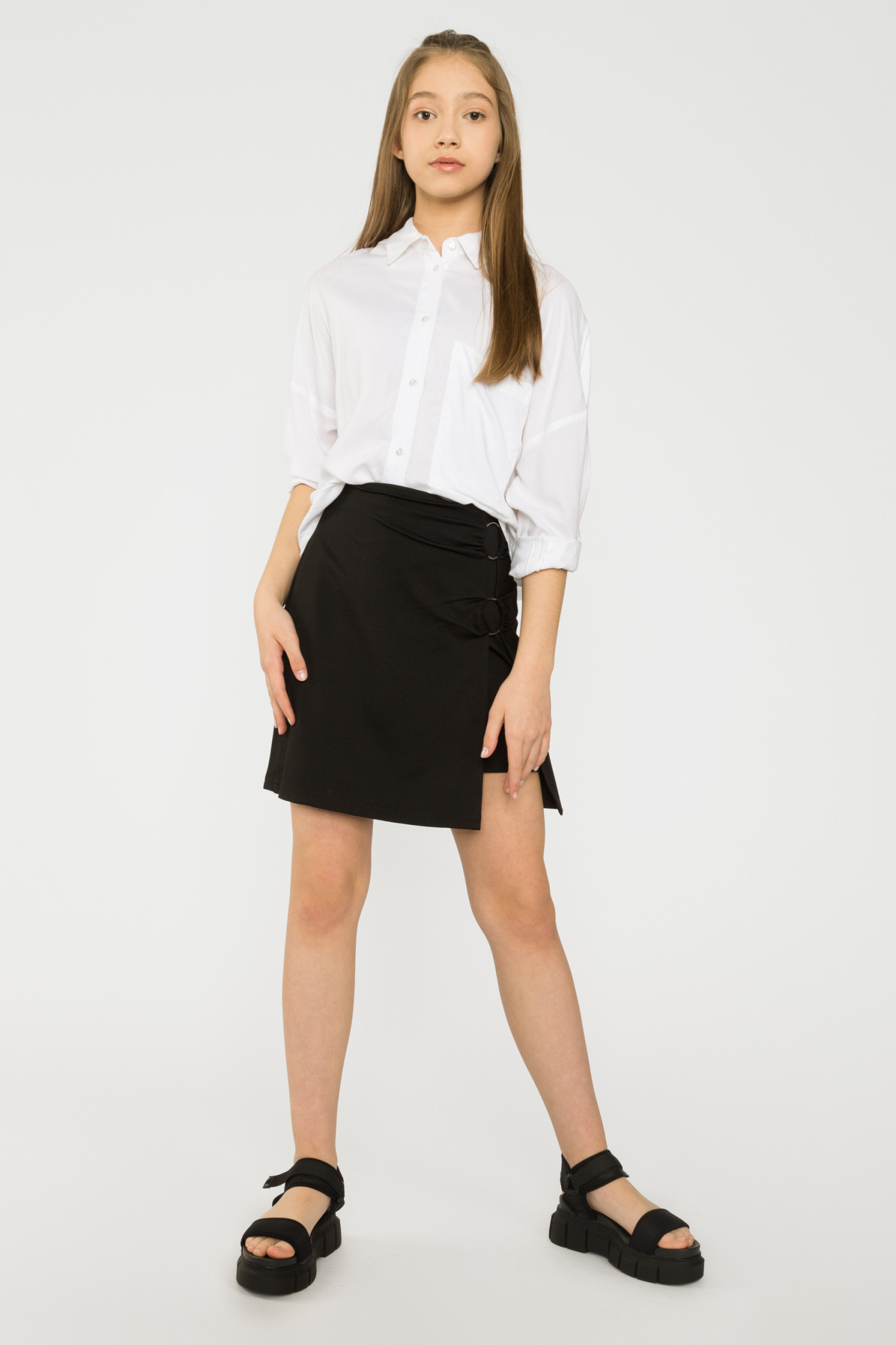 Czarna asymetryczna spódnica z klamrami