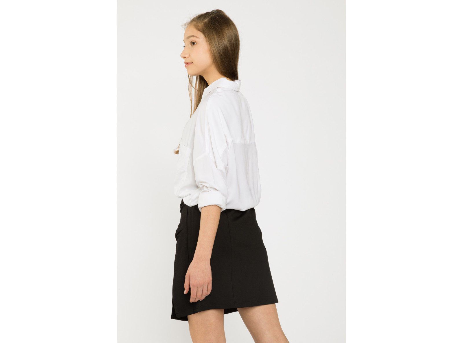 Czarna asymetryczna spódnica z klamrami