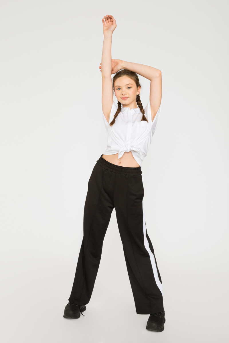 Biała pudełkowa koszula z krótkim rękawem