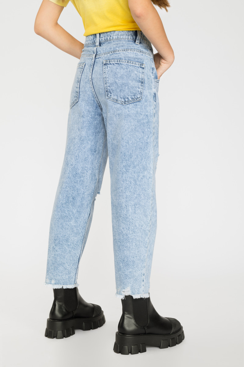 Niebieskie marmurkowe jeansy z wysokim stanem