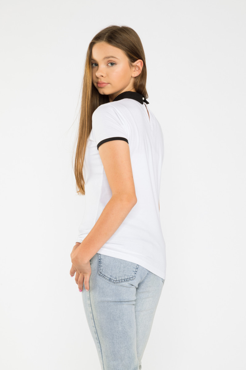 Biała bluzka z czarnymi lamówkami