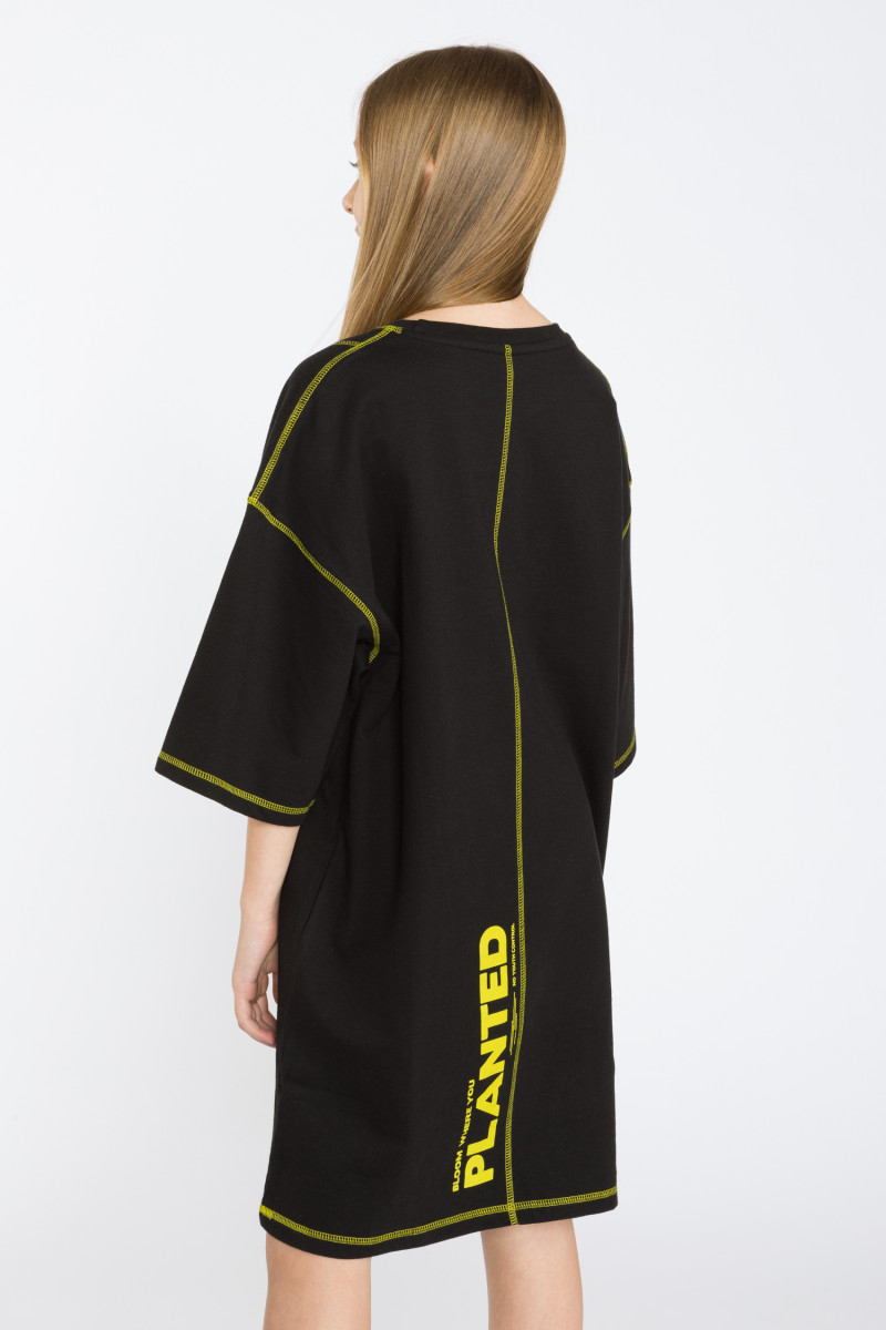 Czarna t-shirtowa sukienka dziewczęca oversize | Reporter 