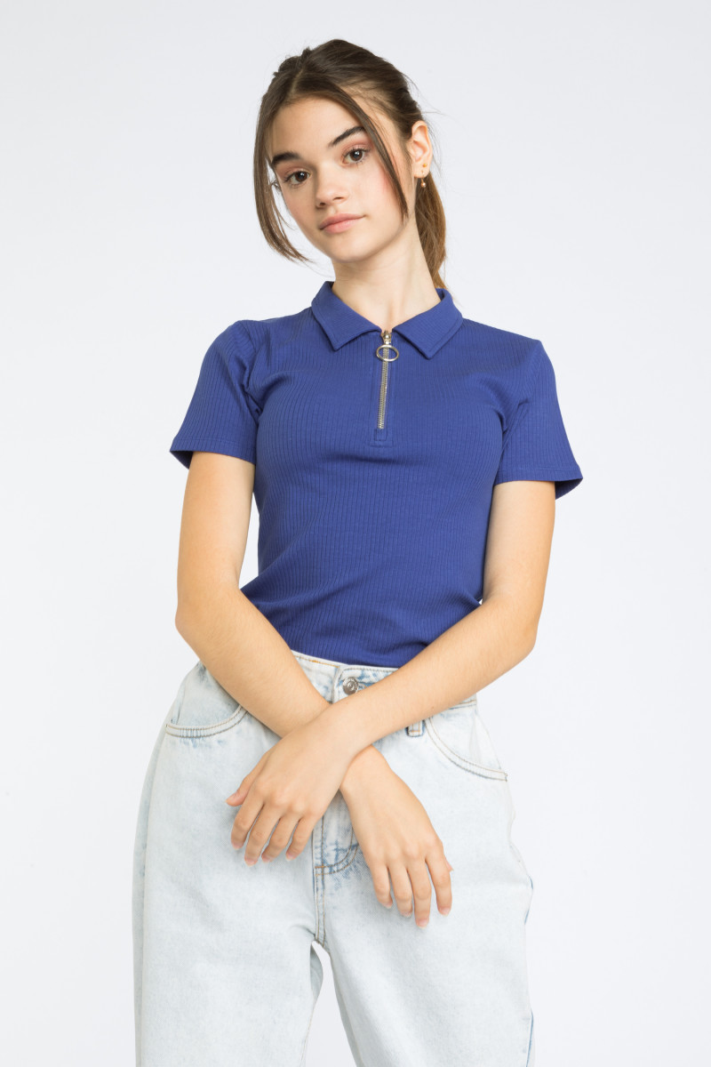 Niebieska bluzka z suwakiem z krótkimi rękawami, niebieski