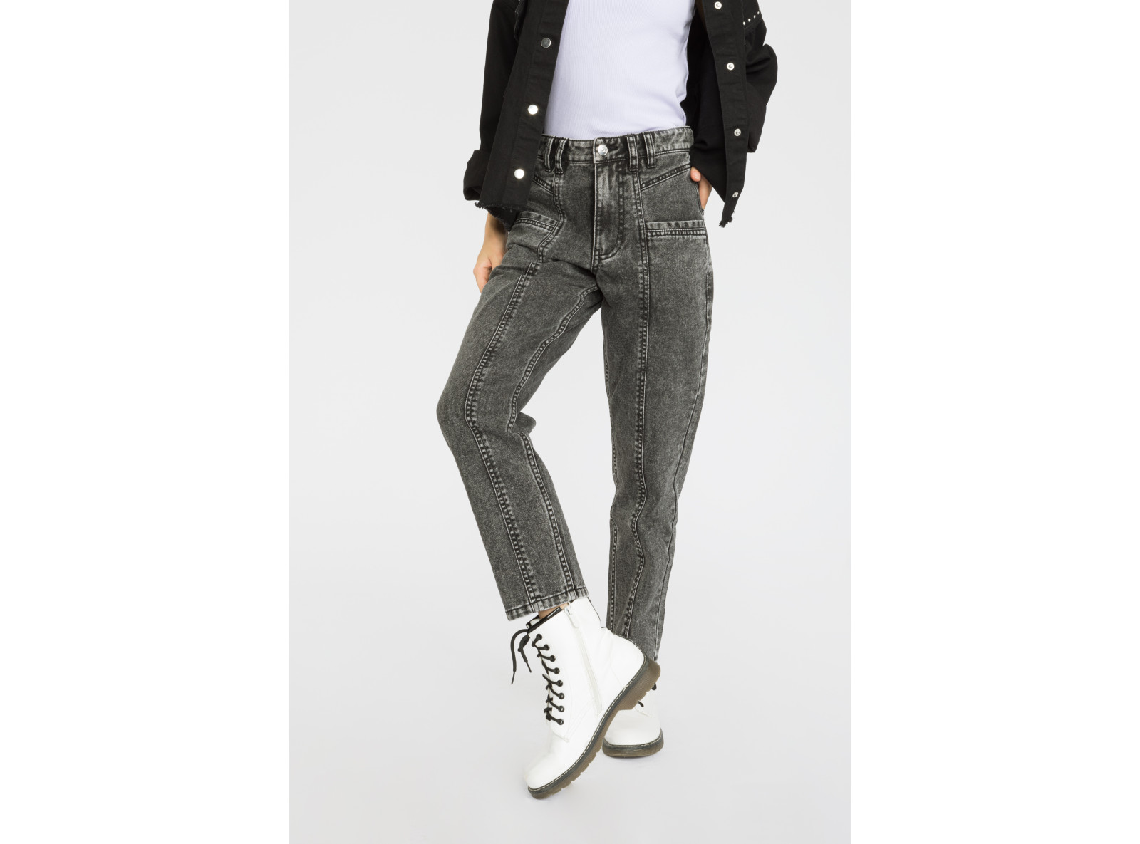 Czarne jeansy mom fit z przeszyciami dziewczęce| Reporter 