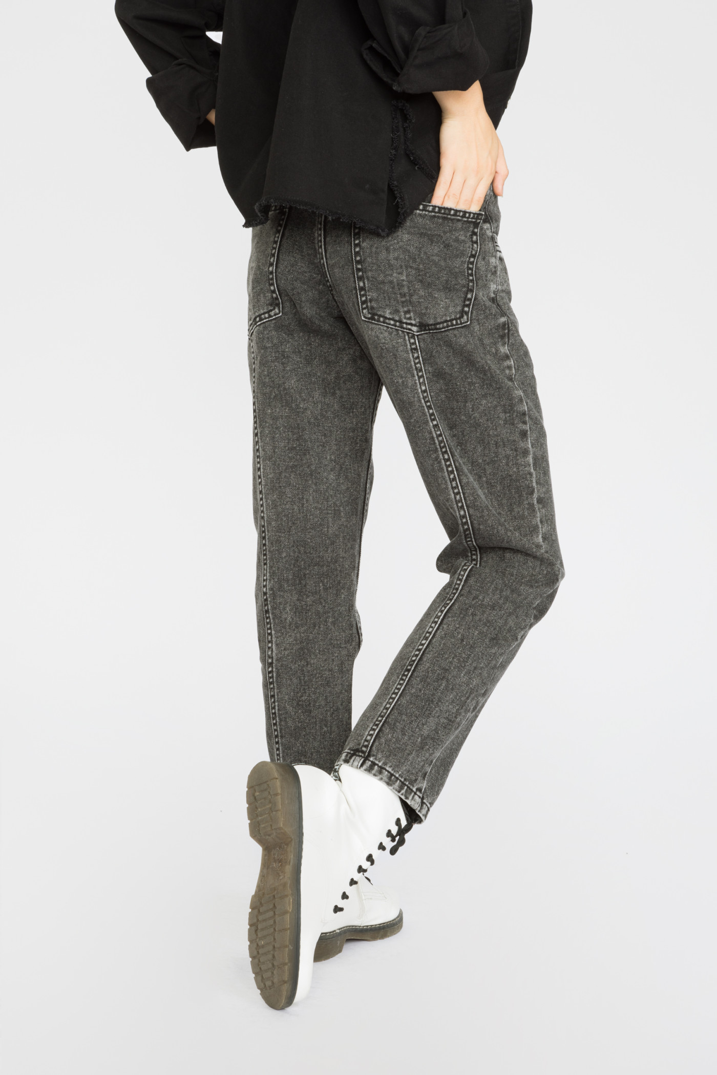 Czarne jeansy mom fit z przeszyciami dziewczęce| Reporter 