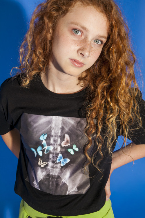 Czarny T-shirt dziewczęcy z nadrukiem RTG | Reporter 