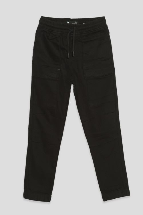 Czarne spodnie joggery typu cargo