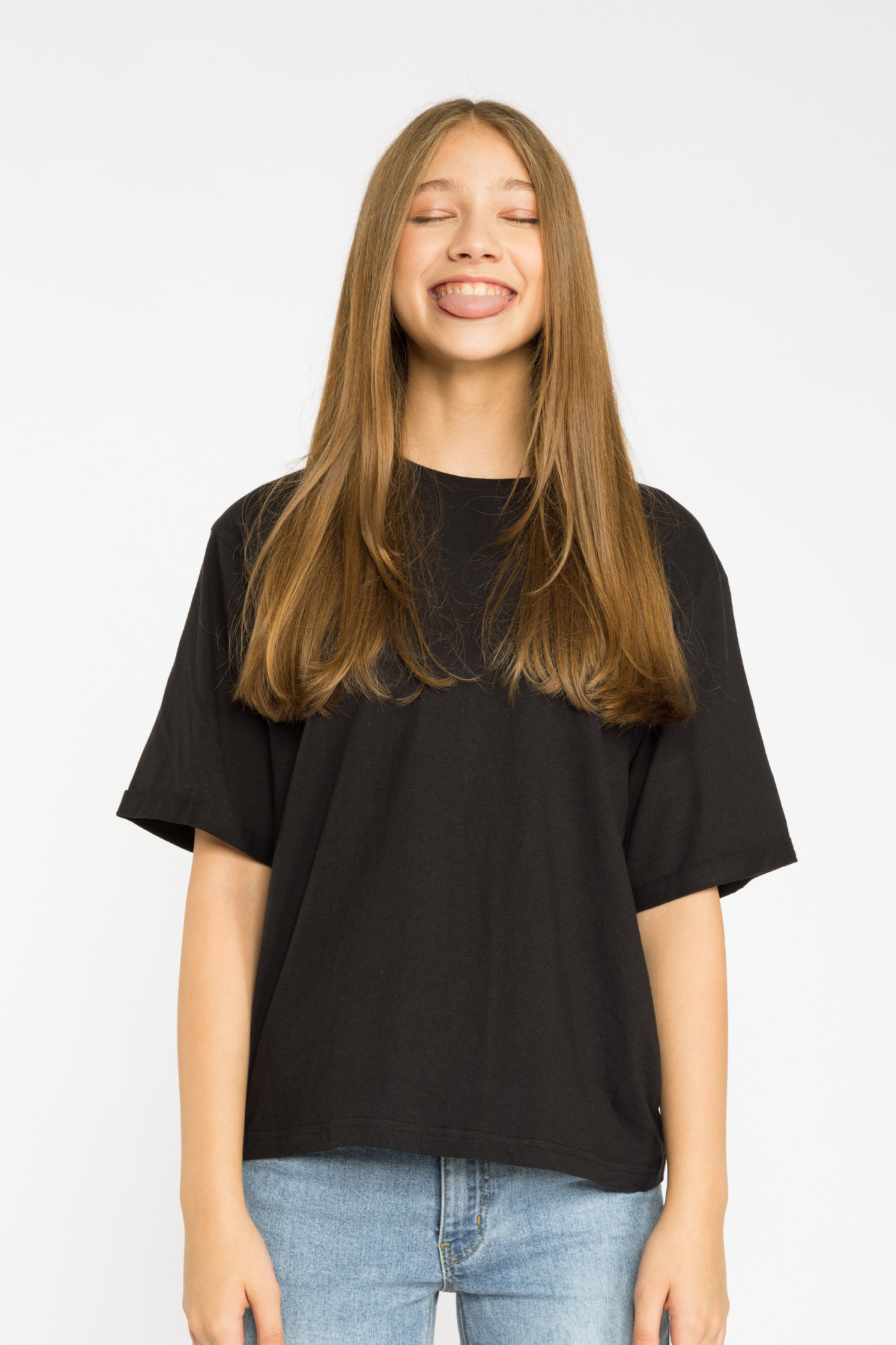 Czarny T-shirt z nadrukiem na plecach