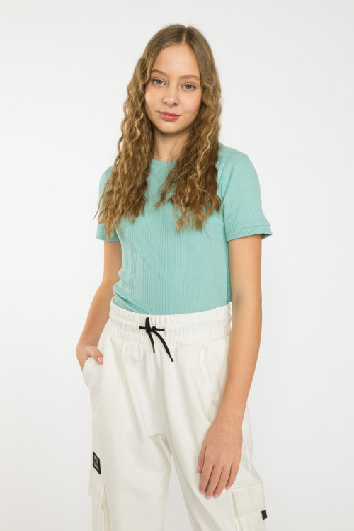 Miętowy prążkowany T-shirt