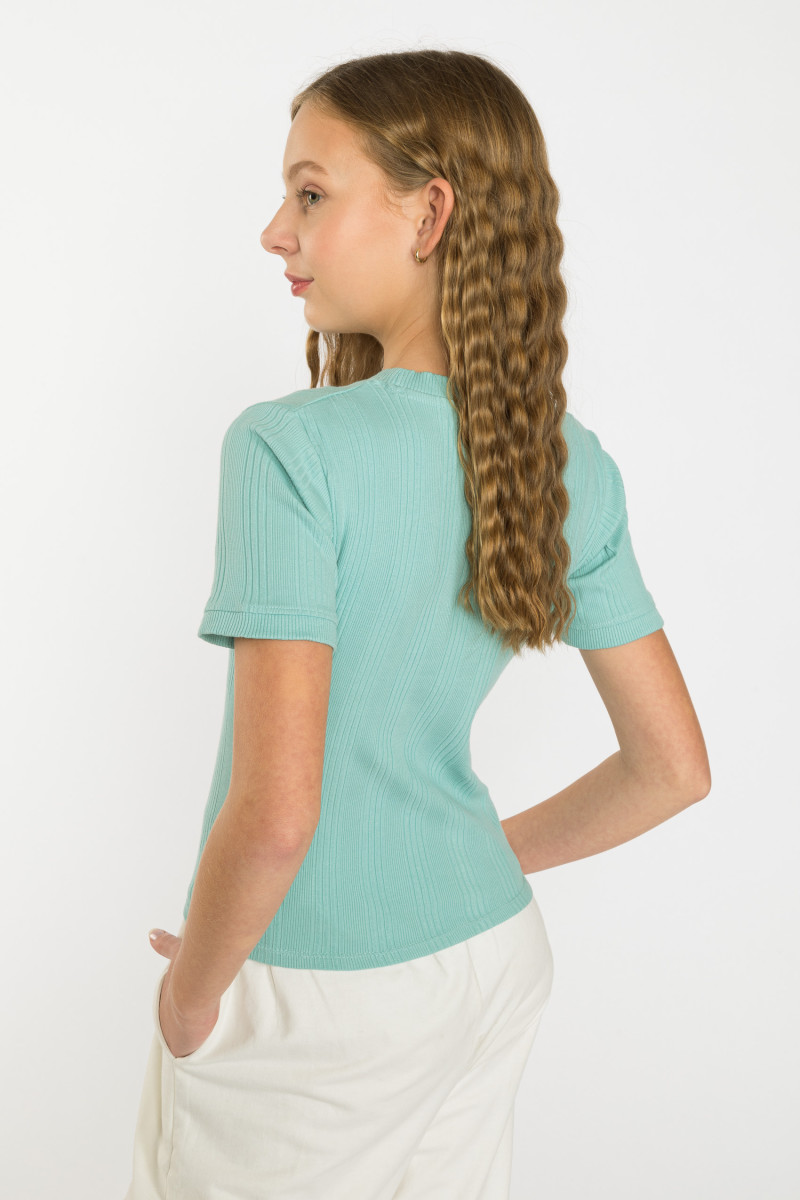 Miętowy prążkowany T-shirt