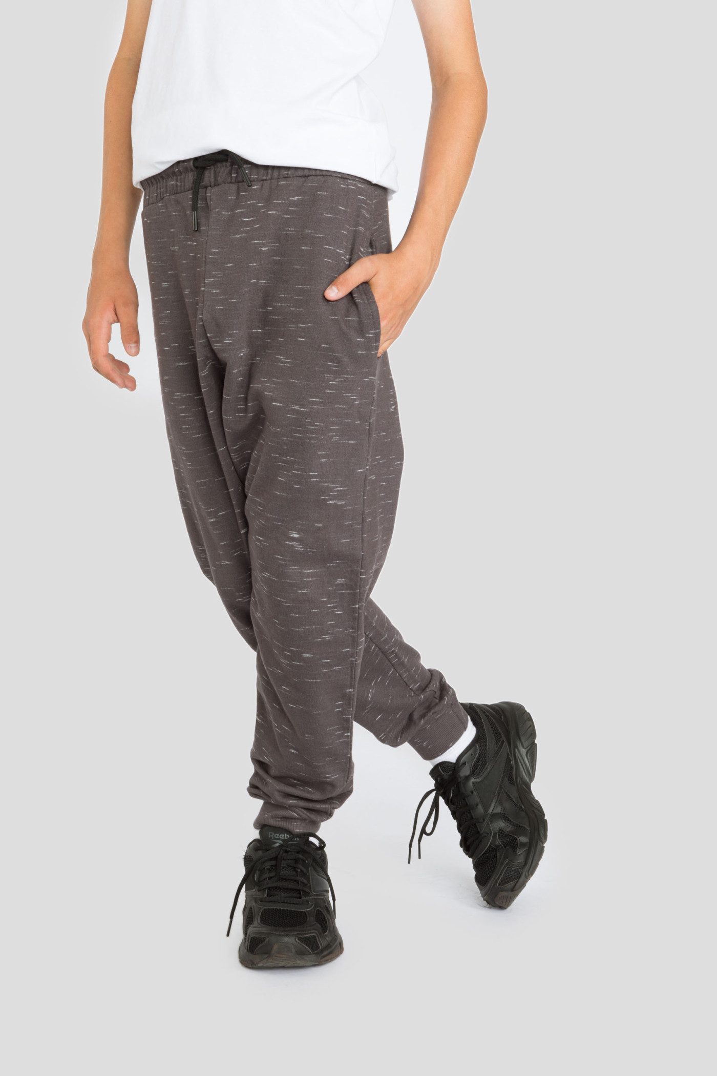 Szare spodnie dresowe chłopięce NOT FOLLOW | Reporter