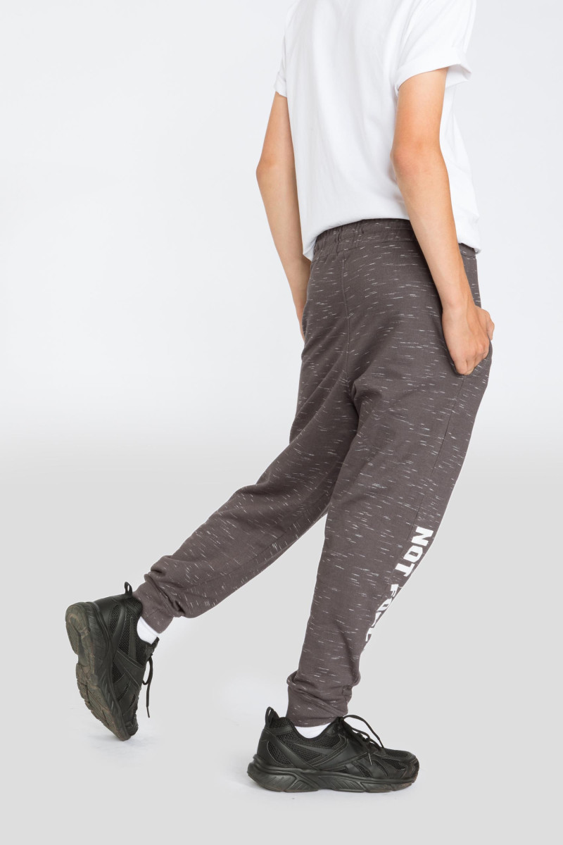 Szare spodnie dresowe chłopięce NOT FOLLOW | Reporter