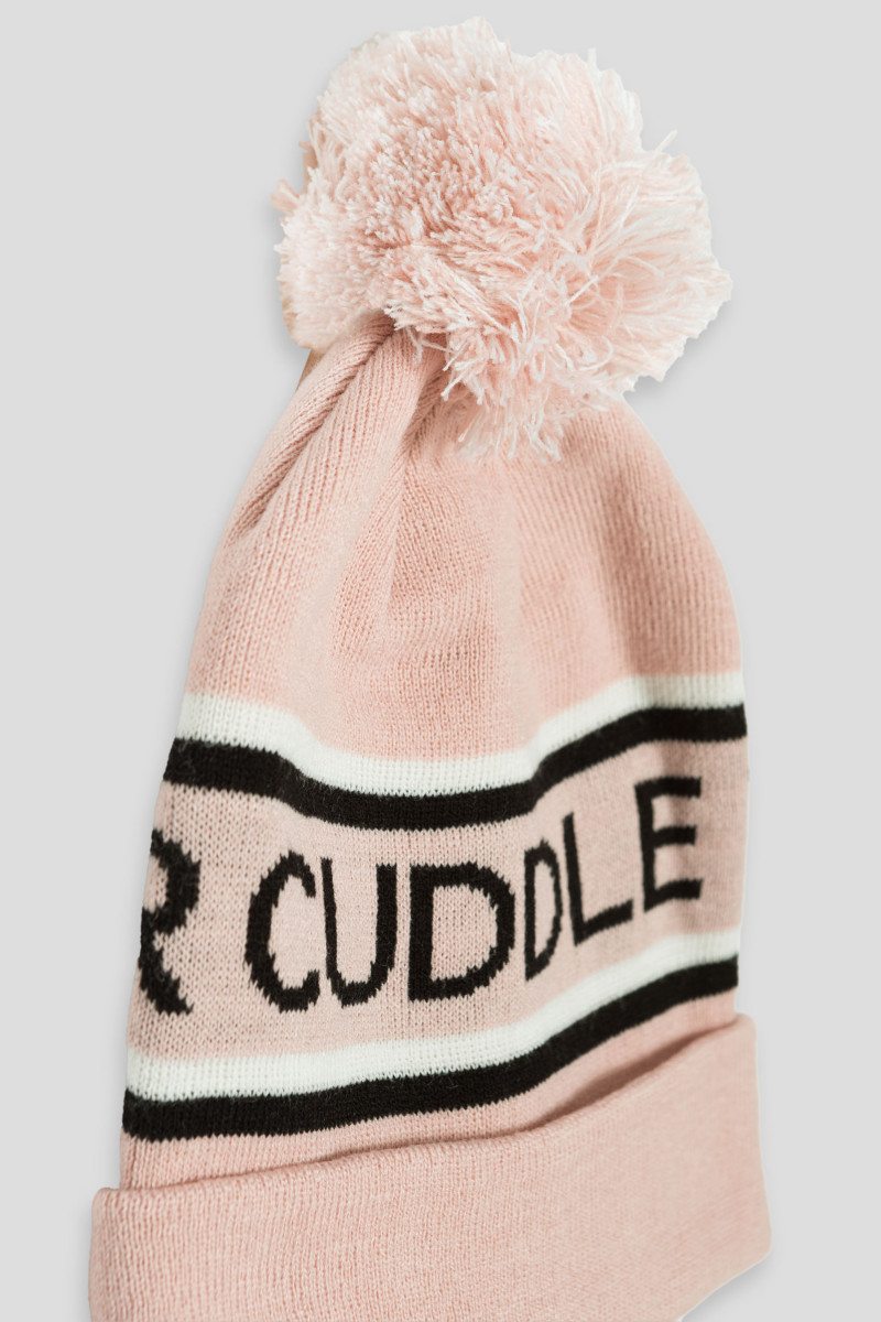Różowa czapka z pomponem CUDDLE, pudrowy róż