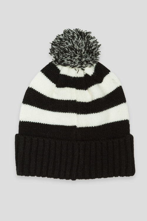Czarno-biała czapka w paski z pomponem