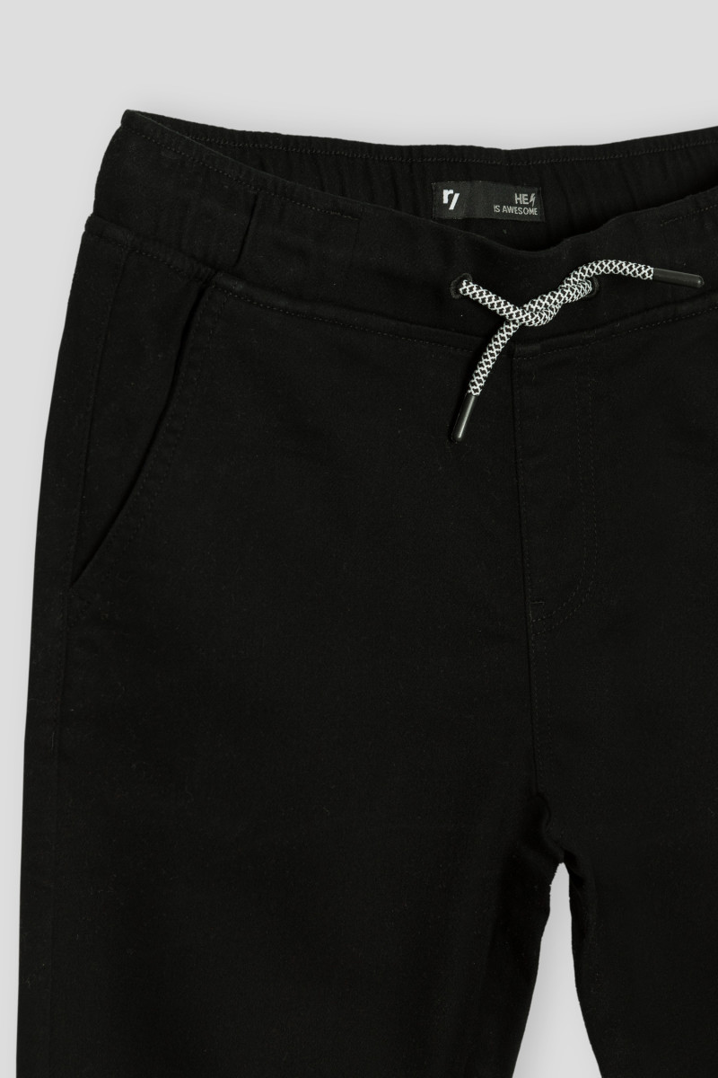 Czarne spodnie typu jogger