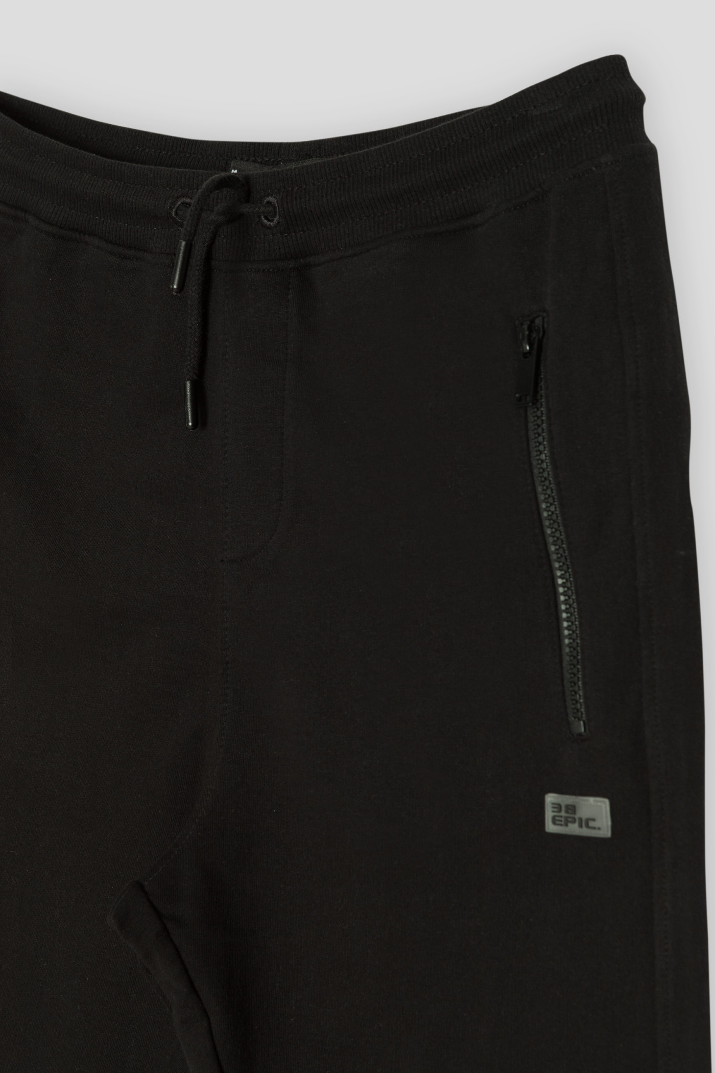 Czarne spodnie dresowe typu jogger
