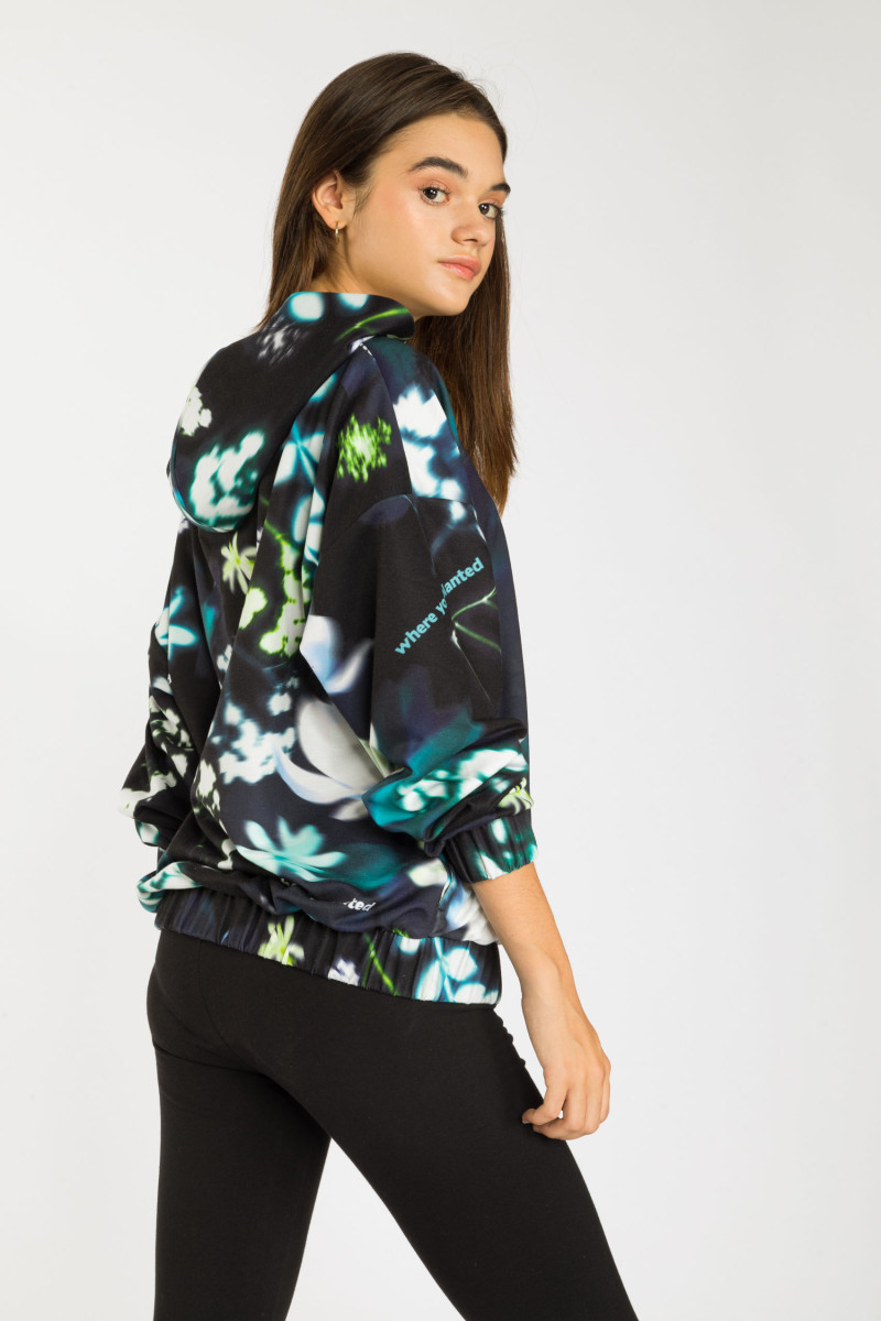 Wzorzysta turkusowa bluza dresowa z kapturem