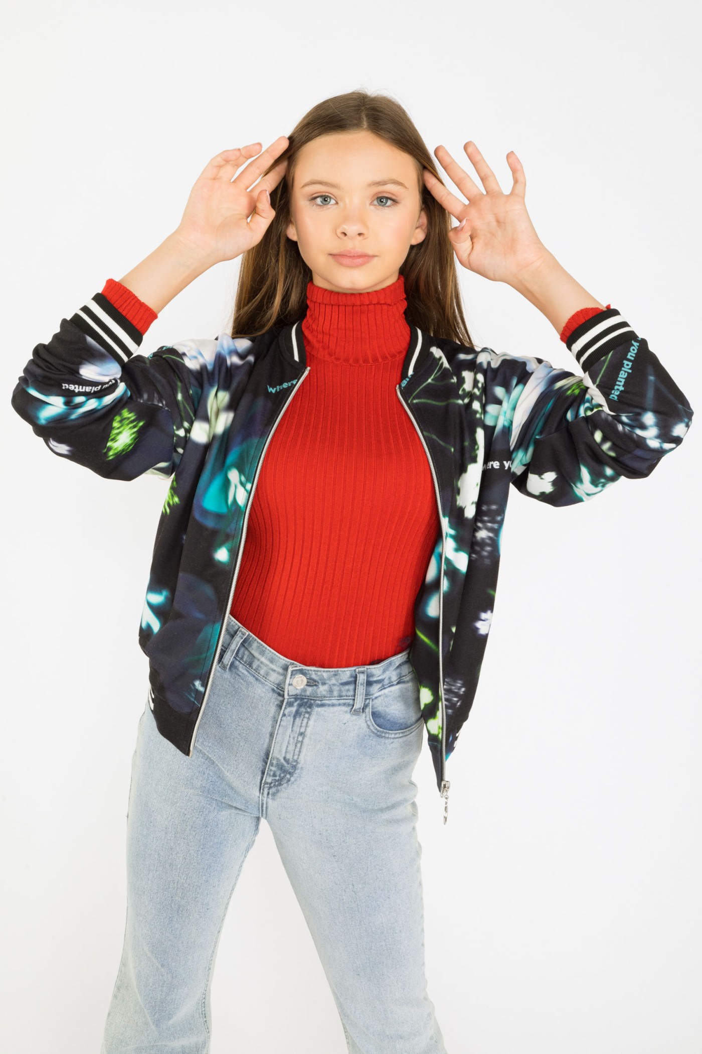 Wzorzysta turkusowa bluza dresowa a'la bomberka