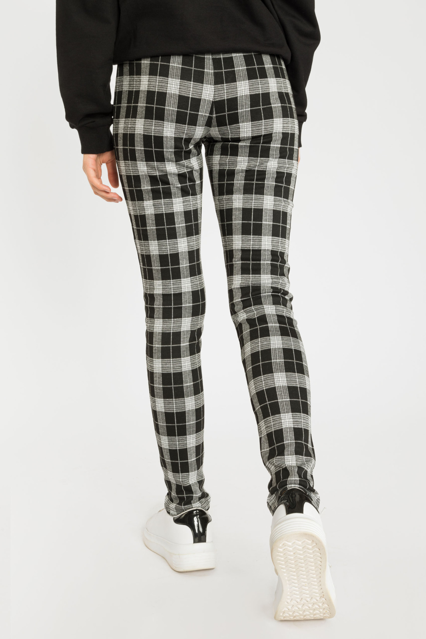 Dopasowane spodnie w kratę z ozdobnym suwakiem
