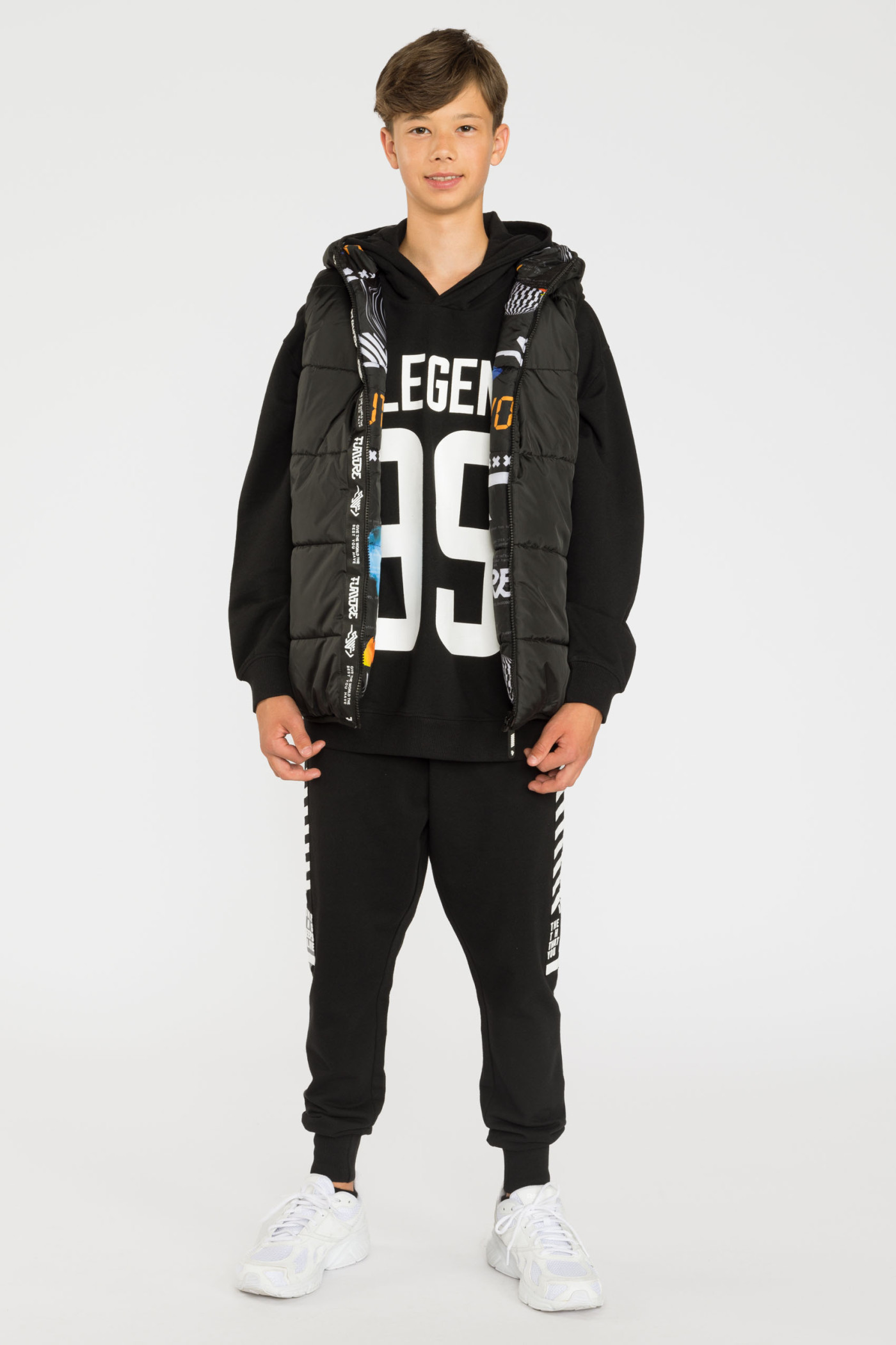 Wzorzysty pikowany dwustronny bezrękawnik DIGITAL