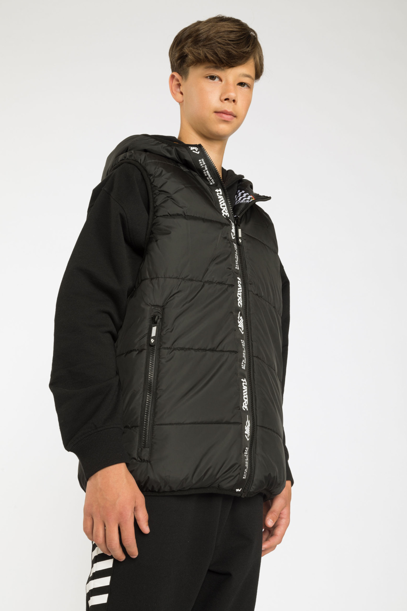 Wzorzysty pikowany dwustronny bezrękawnik DIGITAL