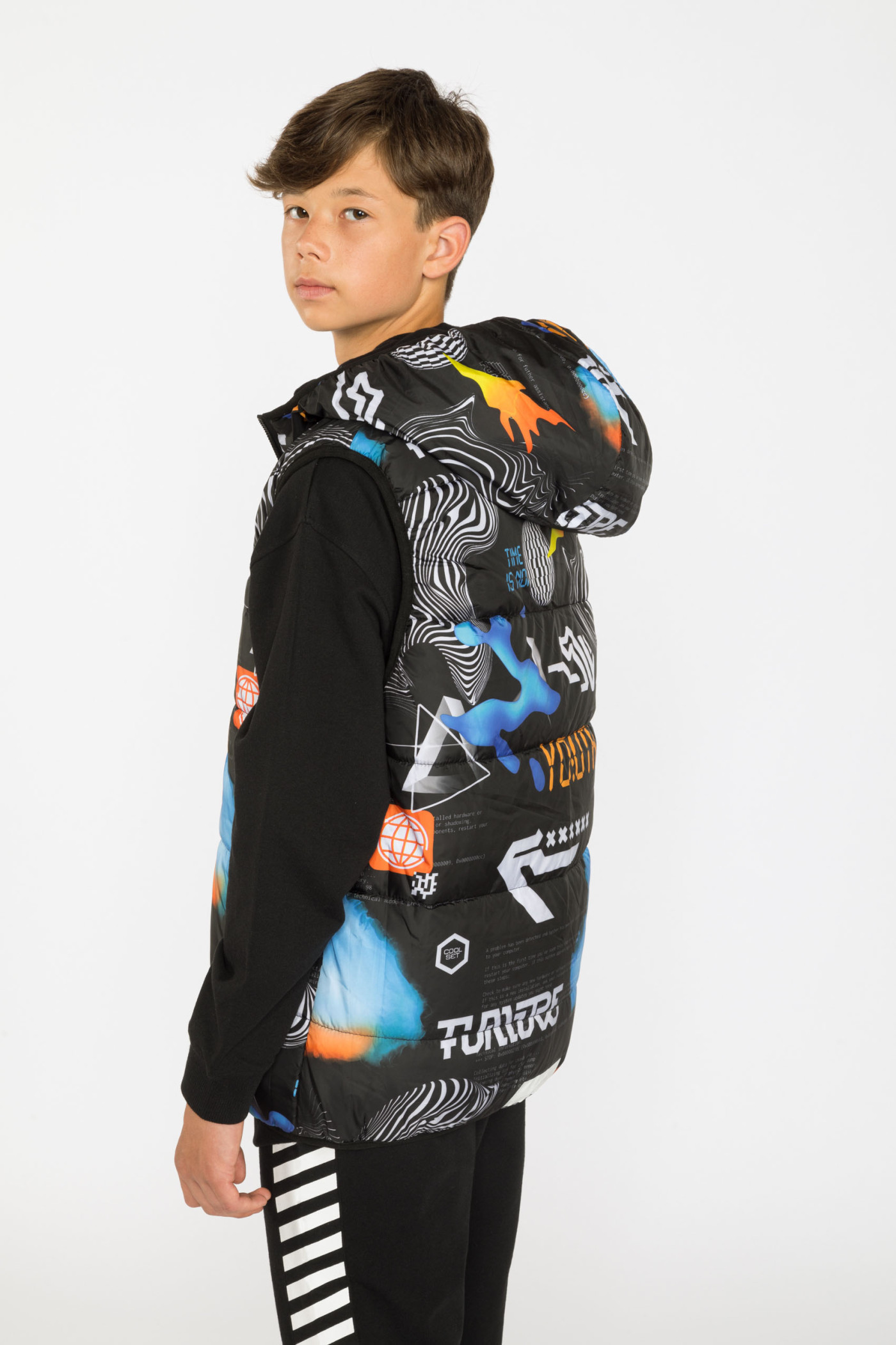 Wzorzysty pikowany dwustronny bezrękawnik DIGITAL