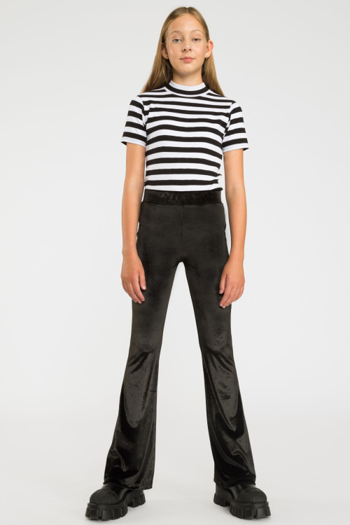 Czarne welurowe spodnie typu dzwony