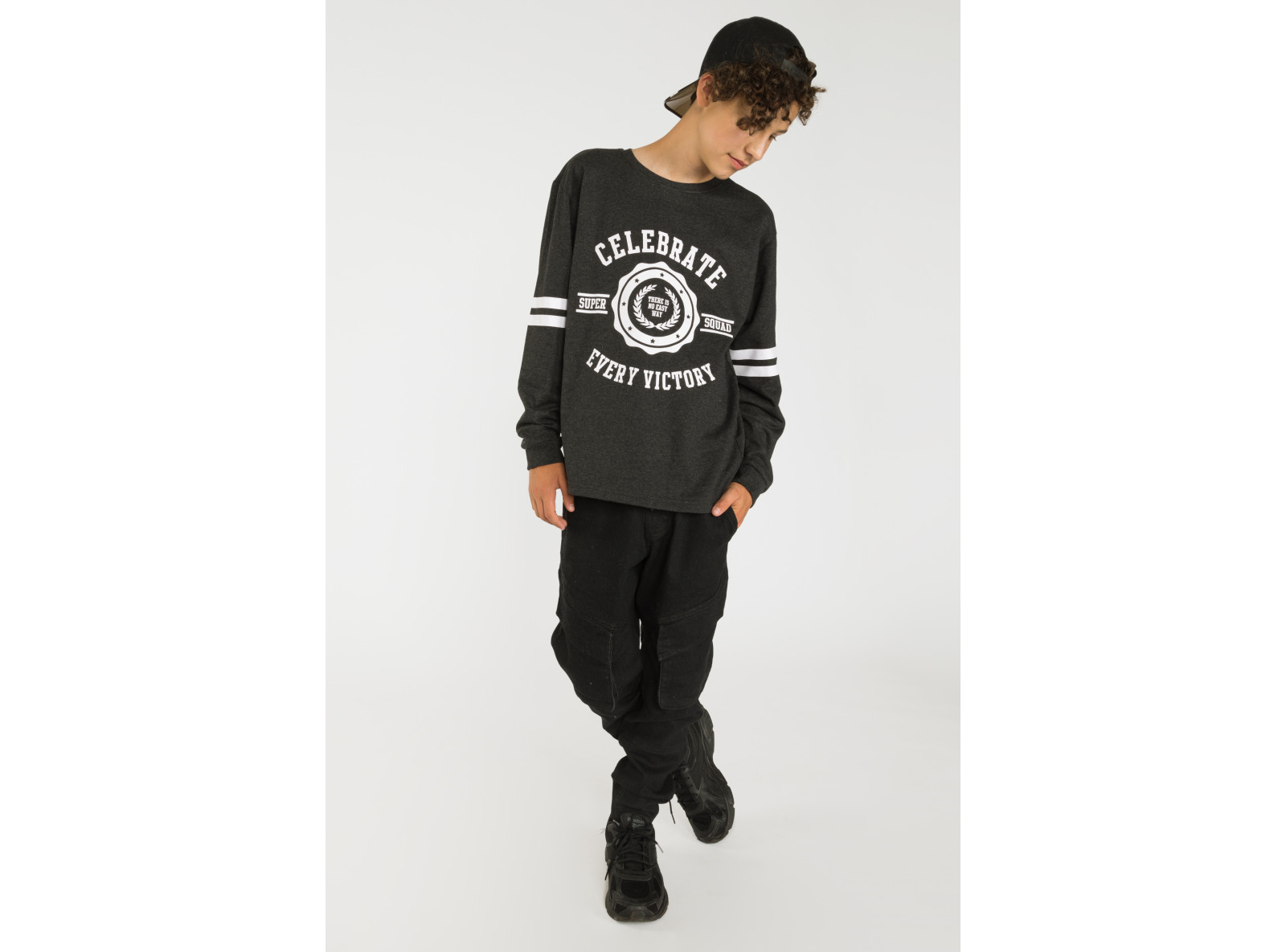 Melanżowy t-shirt z długim rękawem z nadrukami