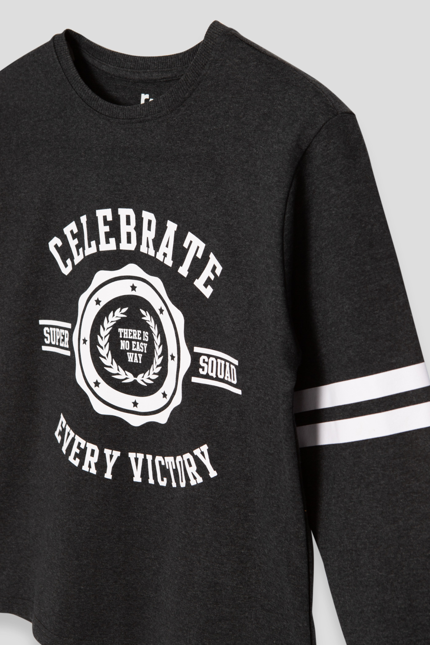 Melanżowy t-shirt z długim rękawem z nadrukami