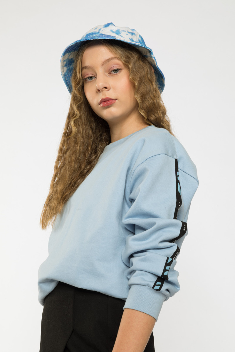 Błękitna bluza dresowa z lampasami