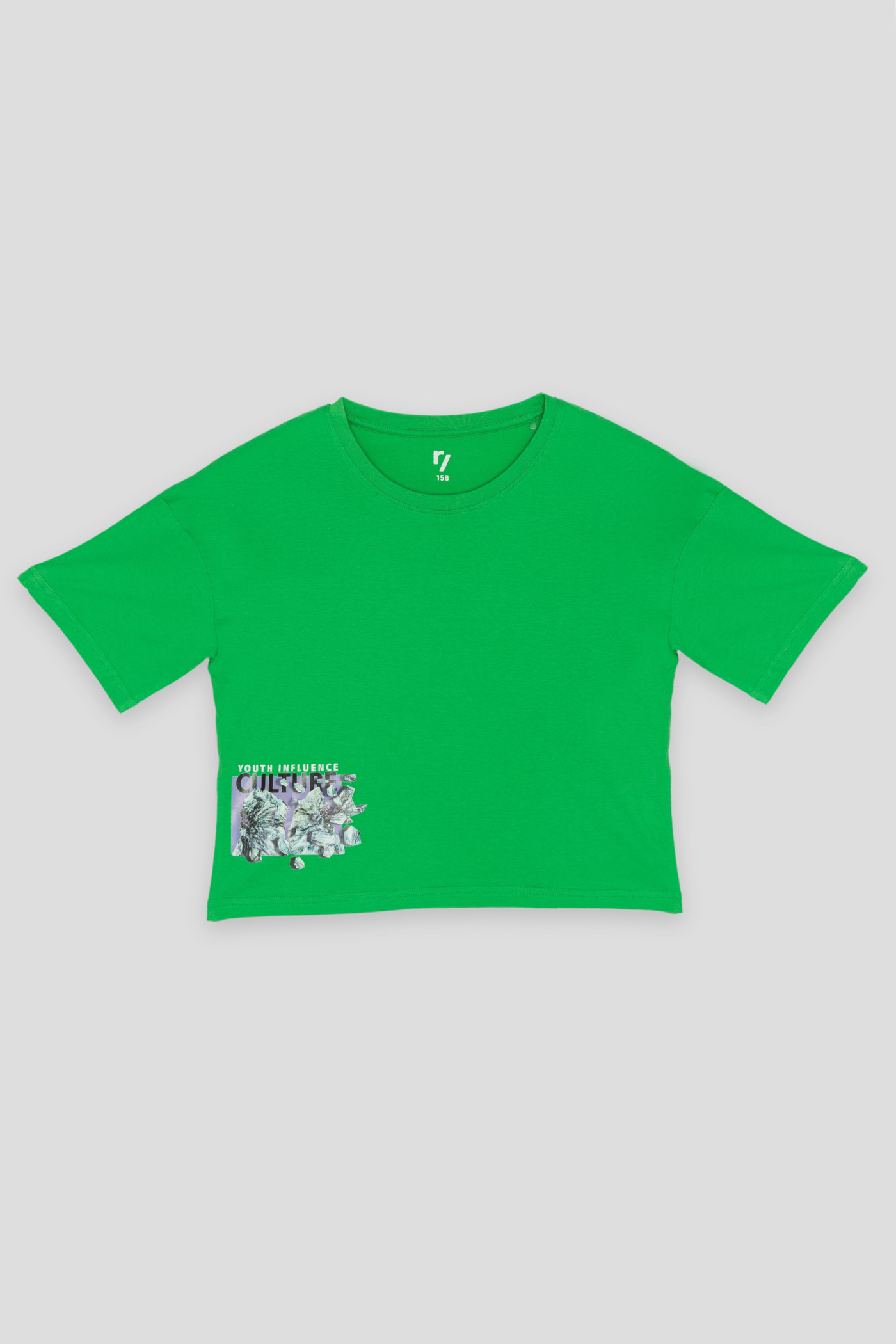 Zielony T-shirt z ozdobną grafiką